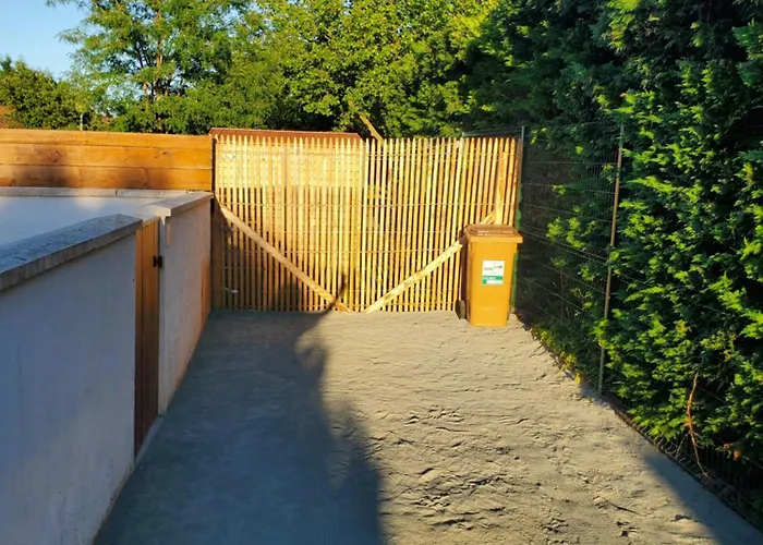 Petite Maison Proche Riviere * Vouillé-les-Marais